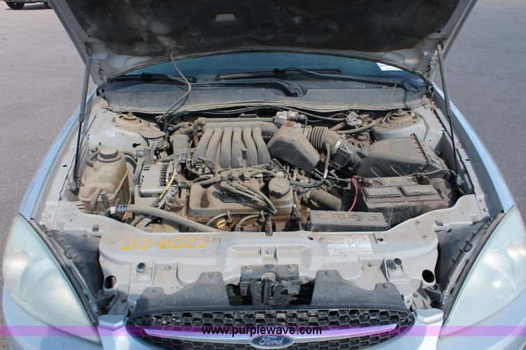 image for item E2932 2003 Ford Taurus SE