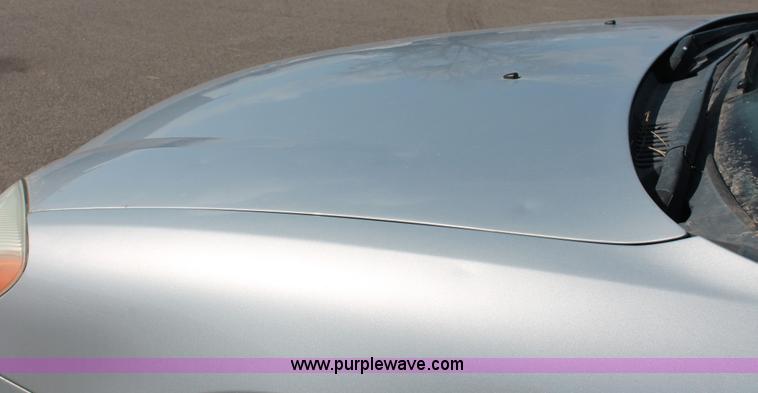 image for item E2932 2003 Ford Taurus SE