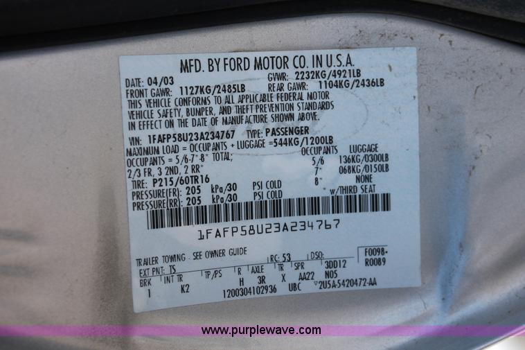 image for item E2932 2003 Ford Taurus SE