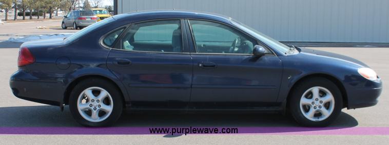 image for item E2933 2000 Ford Taurus SE