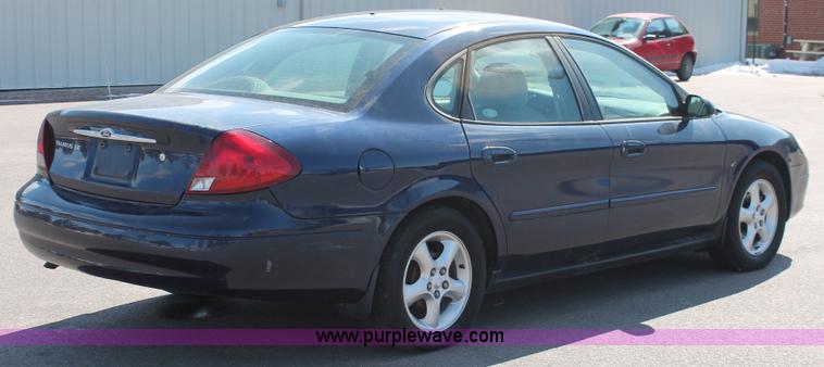 image for item E2933 2000 Ford Taurus SE
