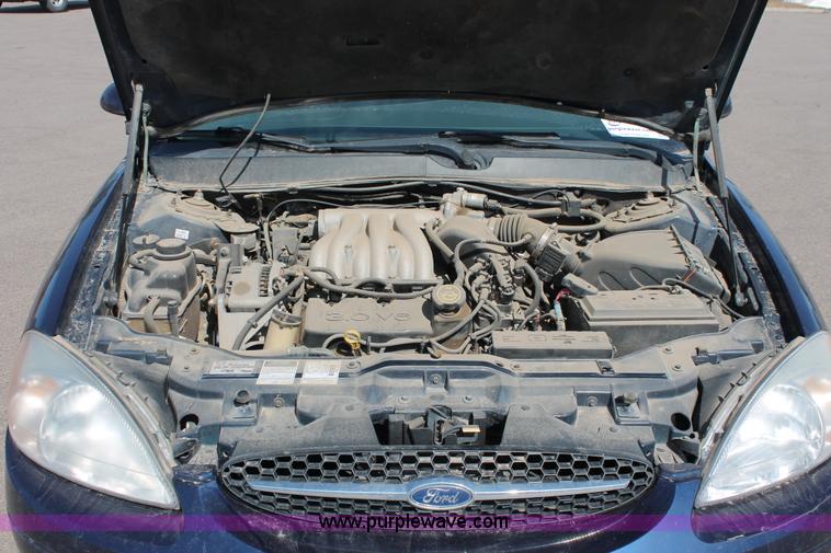 image for item E2933 2000 Ford Taurus SE