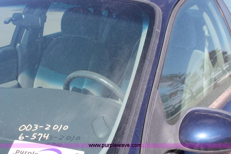 image for item E2933 2000 Ford Taurus SE