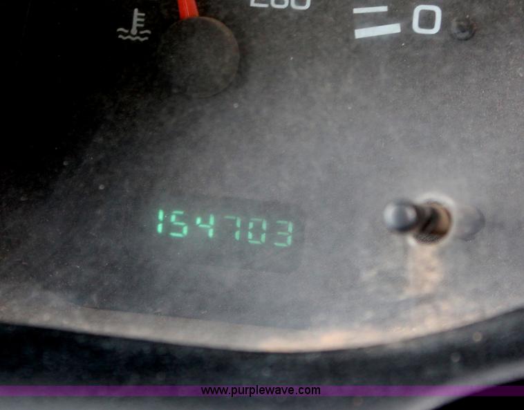 image for item E2938 2001 Dodge Ram 1500 pickup truck