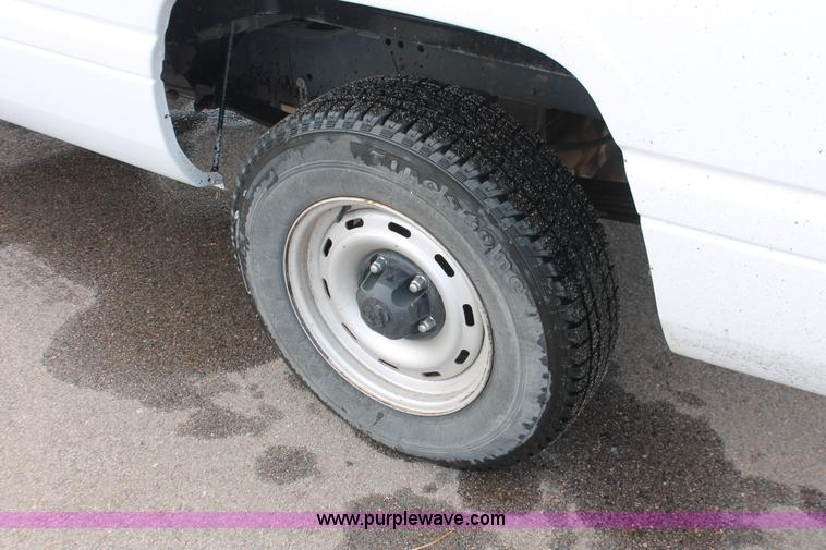 image for item E2938 2001 Dodge Ram 1500 pickup truck