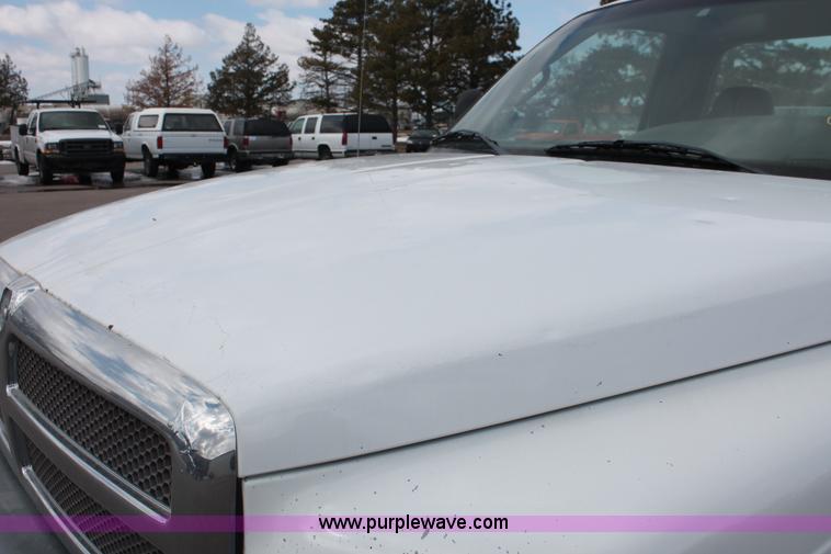 image for item E2938 2001 Dodge Ram 1500 pickup truck