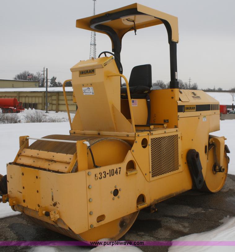 image for item E4154 2007 Ingram RS207 flat face steel roller