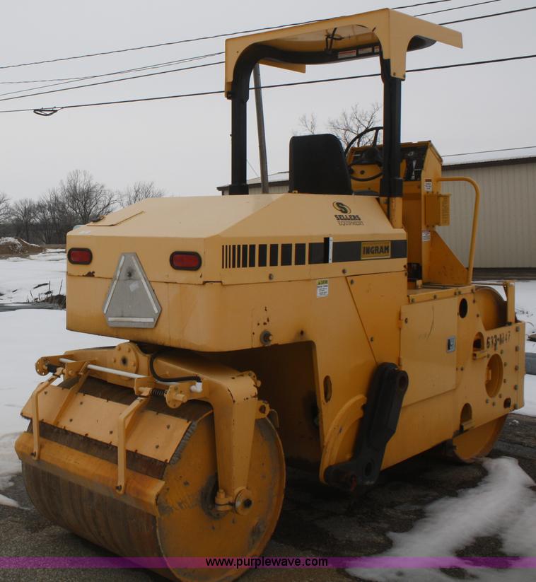 image for item E4154 2007 Ingram RS207 flat face steel roller