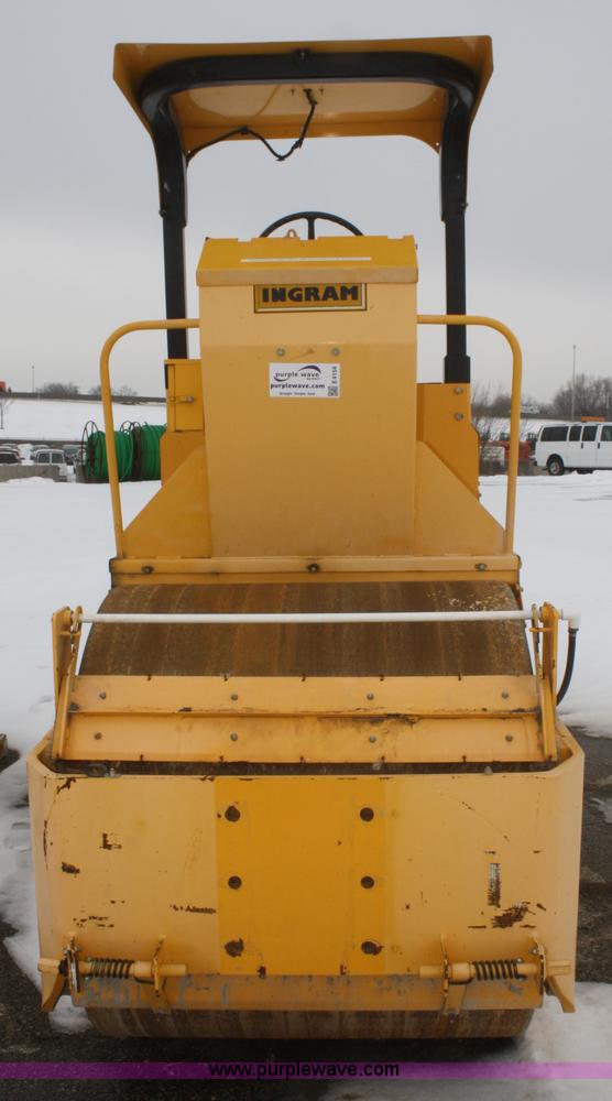 image for item E4154 2007 Ingram RS207 flat face steel roller