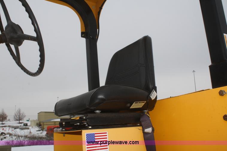 image for item E4154 2007 Ingram RS207 flat face steel roller