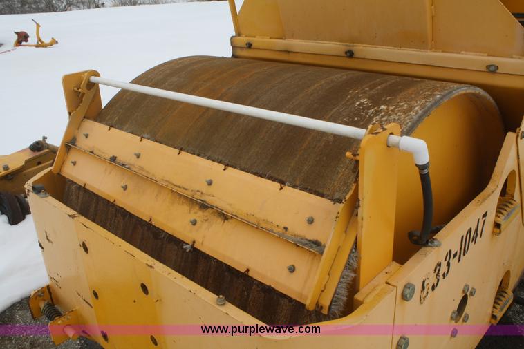 image for item E4154 2007 Ingram RS207 flat face steel roller