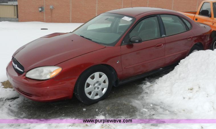 image for item E4156 2001 Ford Taurus LX