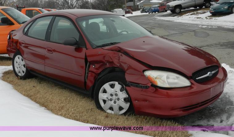 image for item E4156 2001 Ford Taurus LX