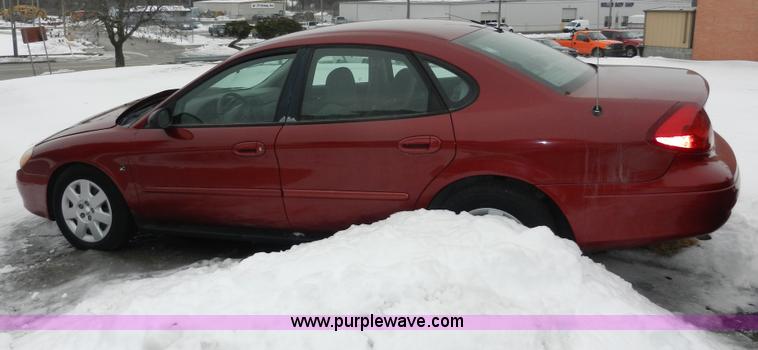 image for item E4156 2001 Ford Taurus LX