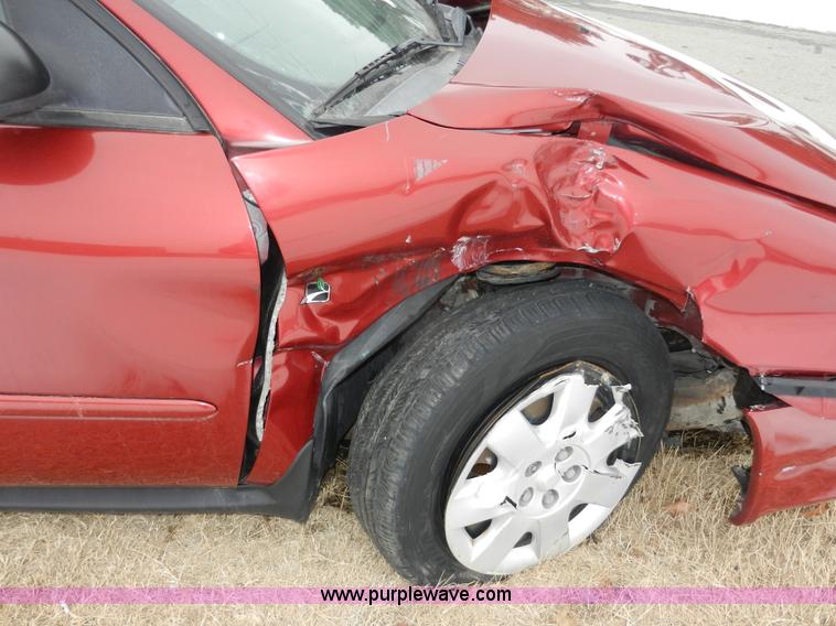 image for item E4156 2001 Ford Taurus LX