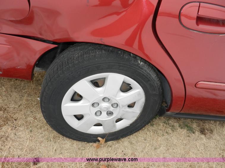 image for item E4156 2001 Ford Taurus LX