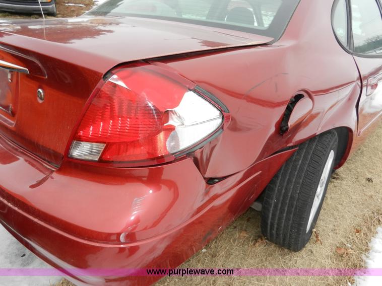 image for item E4156 2001 Ford Taurus LX
