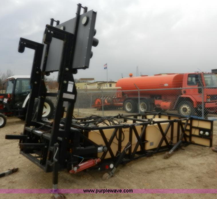 image for item F2938 2002 Enabs Safe-stop crash attenuator