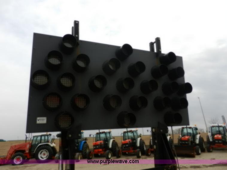 image for item F2938 2002 Enabs Safe-stop crash attenuator