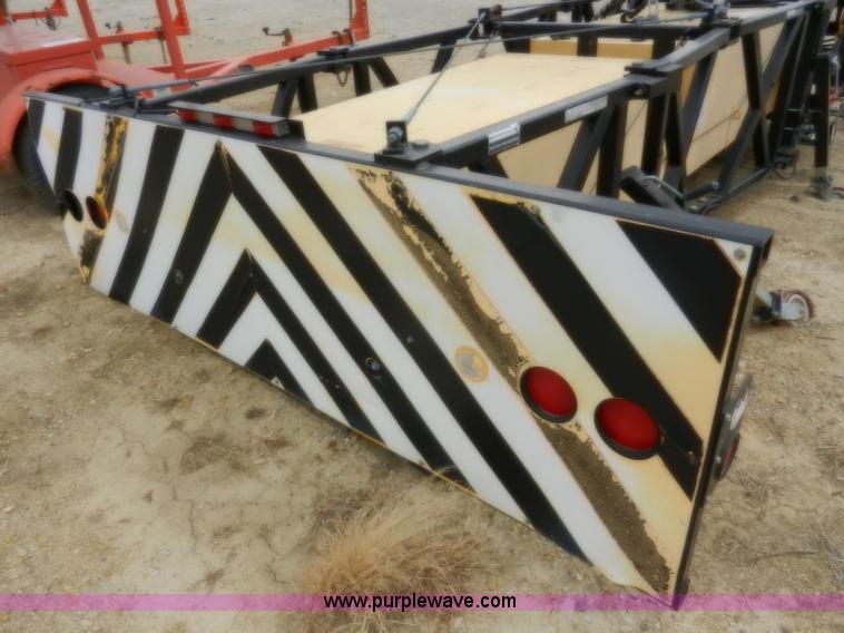 image for item F2938 2002 Enabs Safe-stop crash attenuator