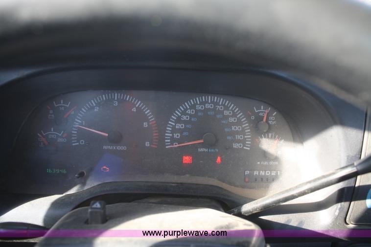 image for item F2965 2001 Dodge Ram 1500 pickup truck