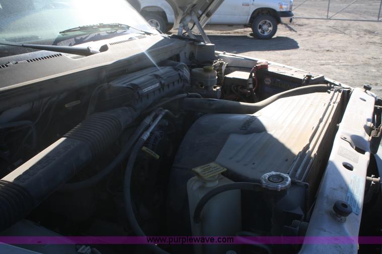 image for item F2965 2001 Dodge Ram 1500 pickup truck