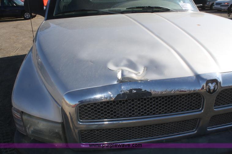 image for item F2965 2001 Dodge Ram 1500 pickup truck