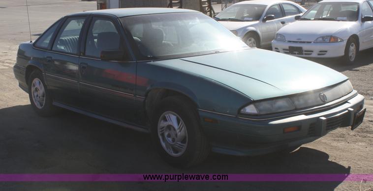 image for item F2968 1994 Pontiac Grand Prix SE