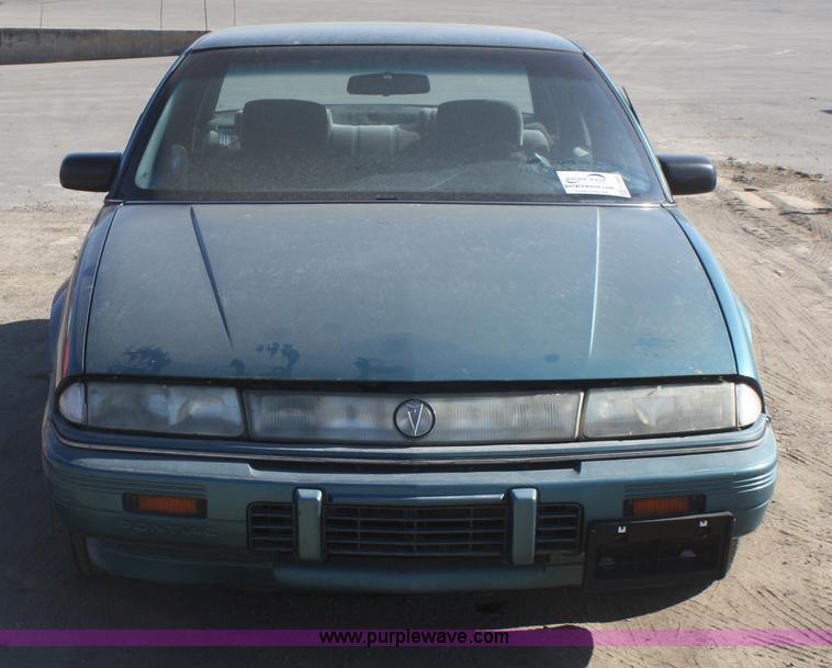 image for item F2968 1994 Pontiac Grand Prix SE