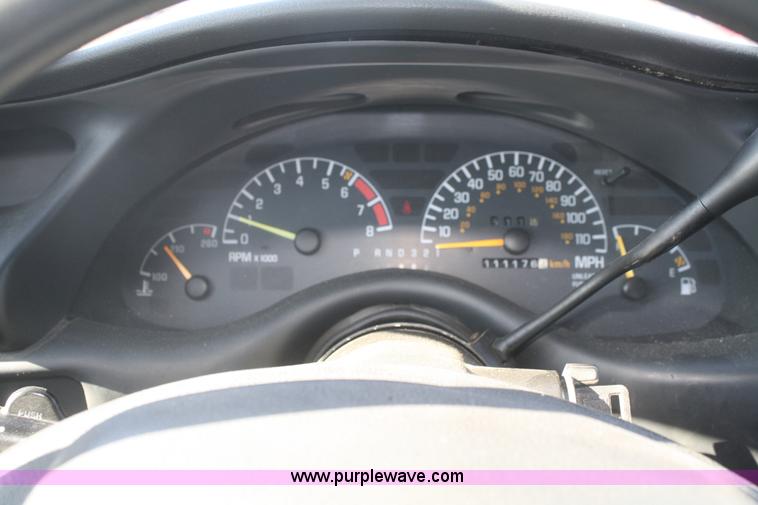 image for item F2968 1994 Pontiac Grand Prix SE