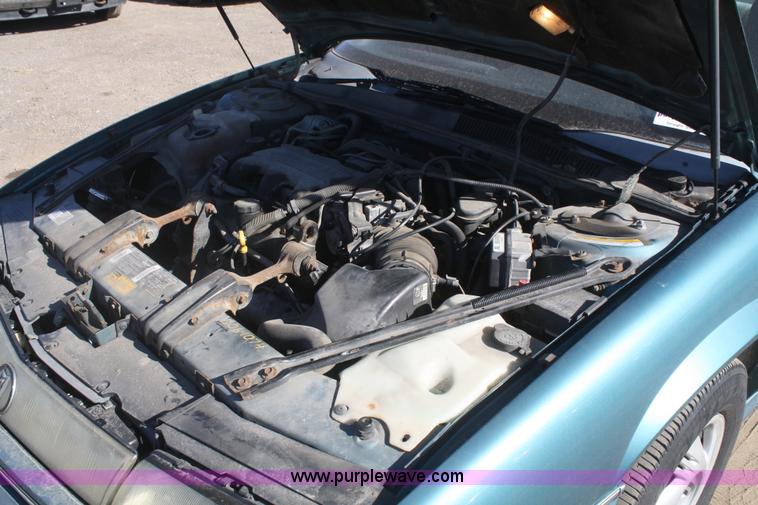 image for item F2968 1994 Pontiac Grand Prix SE
