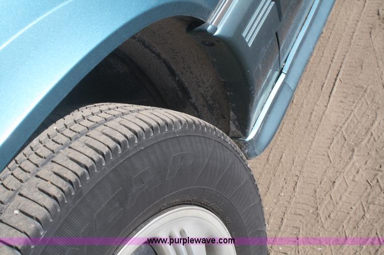 image for item F2968 1994 Pontiac Grand Prix SE