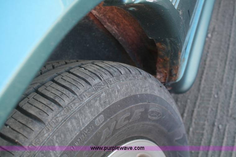 image for item F2968 1994 Pontiac Grand Prix SE