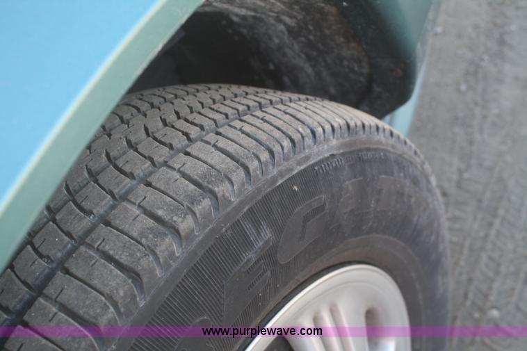 image for item F2968 1994 Pontiac Grand Prix SE