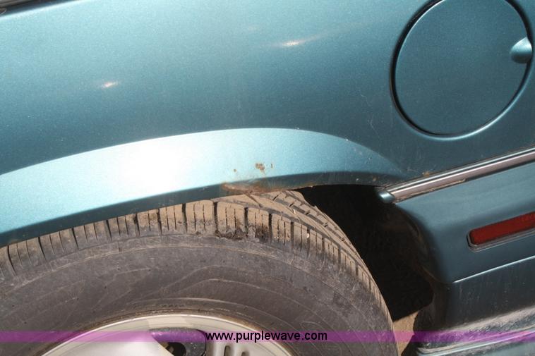 image for item F2968 1994 Pontiac Grand Prix SE