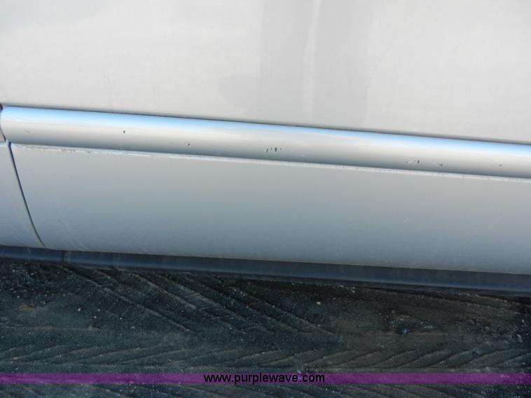 image for item F2974 2006 Ford Taurus SE