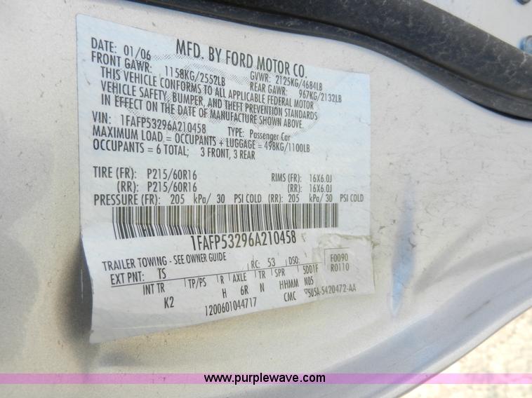 image for item F2974 2006 Ford Taurus SE