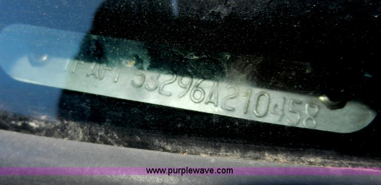 image for item F2974 2006 Ford Taurus SE