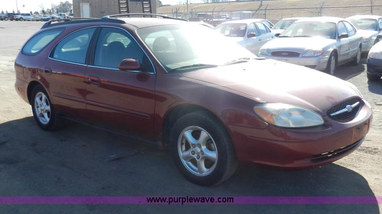 image for item F2976 2003 Ford Taurus wagon SE