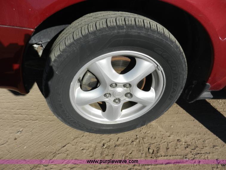 image for item F2976 2003 Ford Taurus wagon SE