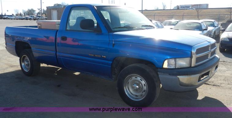 image for item F2977 1999 Dodge Ram 1500 pickup truck