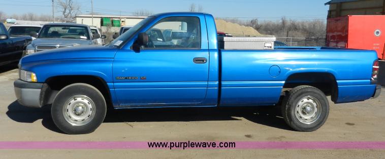 image for item F2977 1999 Dodge Ram 1500 pickup truck
