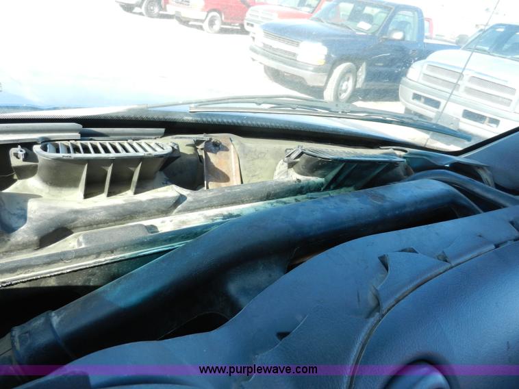 image for item F2977 1999 Dodge Ram 1500 pickup truck