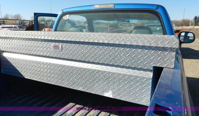 image for item F2977 1999 Dodge Ram 1500 pickup truck