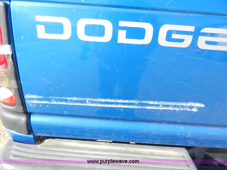 image for item F2977 1999 Dodge Ram 1500 pickup truck