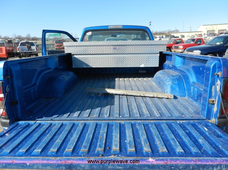 image for item F2977 1999 Dodge Ram 1500 pickup truck