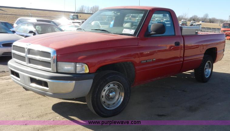 image for item F2978 1999 Dodge Ram 1500 pickup truck