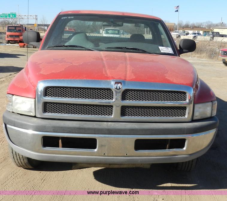 image for item F2978 1999 Dodge Ram 1500 pickup truck