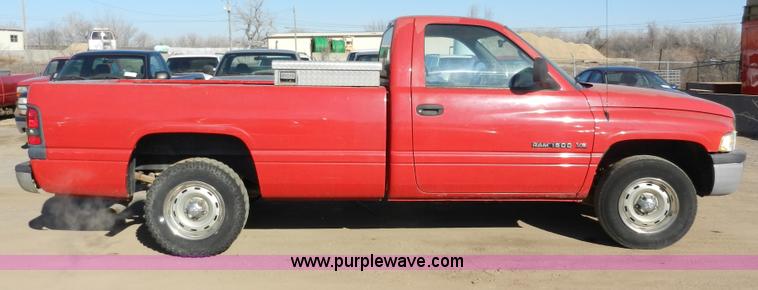 image for item F2978 1999 Dodge Ram 1500 pickup truck