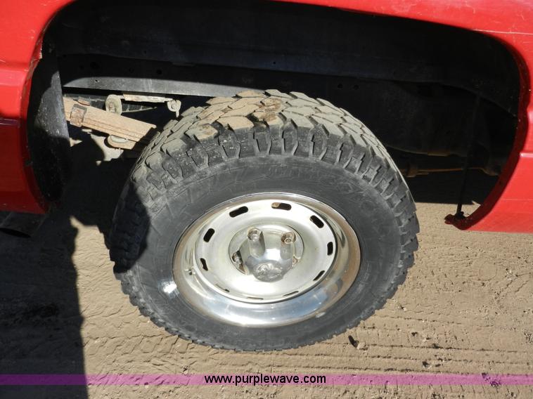 image for item F2978 1999 Dodge Ram 1500 pickup truck